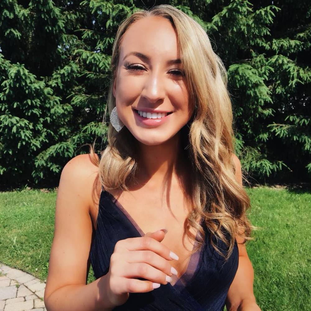 Meet your Posher, Avery